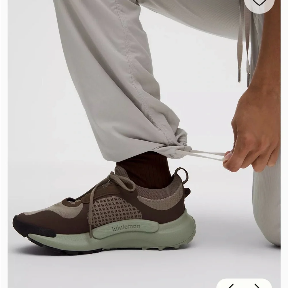 NWT Lululemon Dance Studio Mid-Rise Pant - Picture 6 of 8